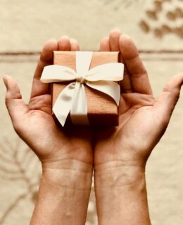 pexels-wordsurfer-842876